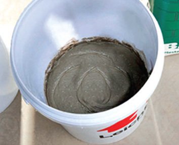 Diamkan selama sekitar 5 menit agar campuran polimer meresap sempurna.